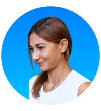 Laura Hassan, yoga trainer Pomigliano